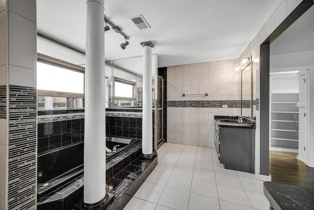 15516 Frontage Road, Markham, IL 60428