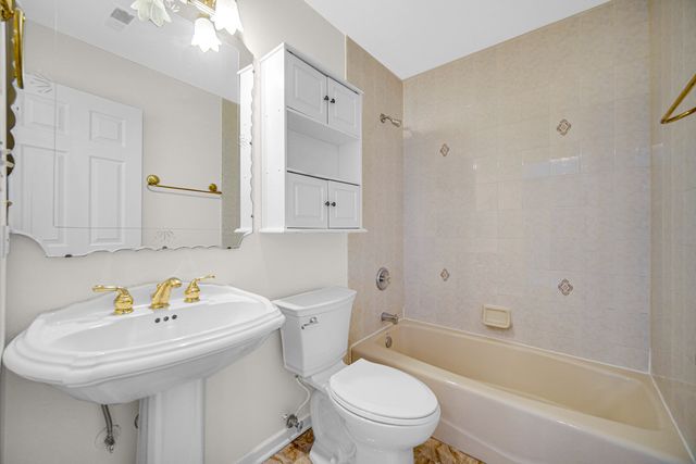 15516 Frontage Road, Markham, IL 60428