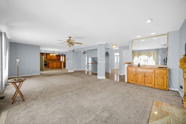 15516 Frontage Road, Markham, IL 60428