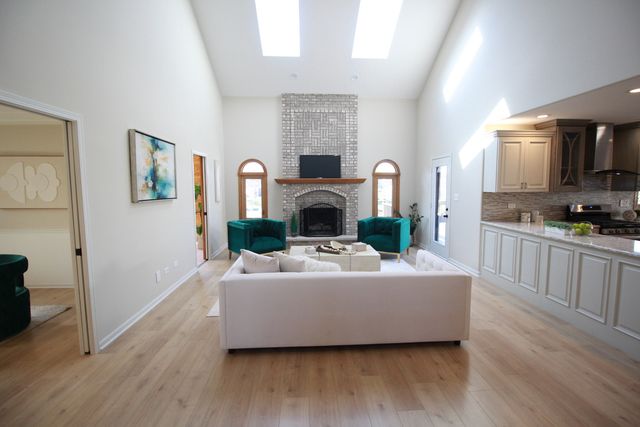 17342 Cambridge Place, Tinley Park, IL 60487