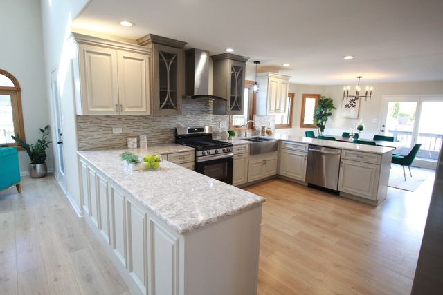 17342 Cambridge Place, Tinley Park, IL 60487