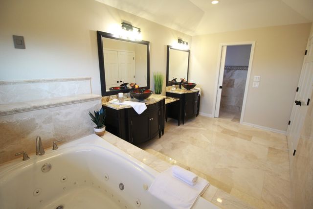 17342 Cambridge Place, Tinley Park, IL 60487