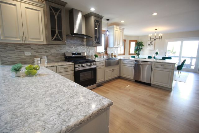 17342 Cambridge Place, Tinley Park, IL 60487