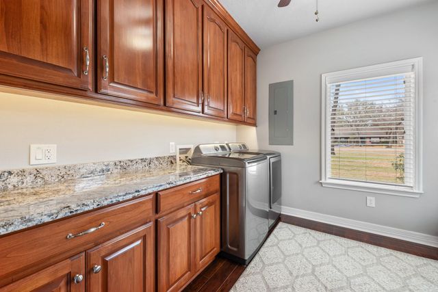 56 Sammy Snead, Hilltop Lakes, TX 77871