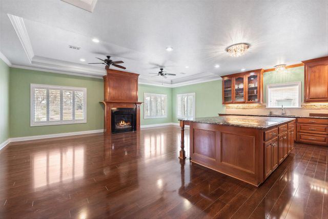 56 Sammy Snead, Hilltop Lakes, TX 77871