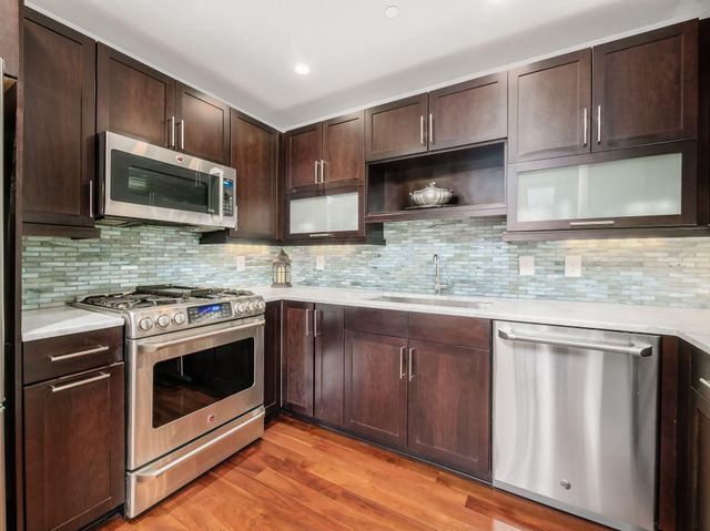 8 E Broad Street, 502, Columbus, OH 43215