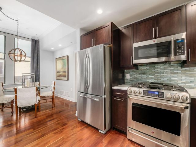 8 E Broad Street, 502, Columbus, OH 43215