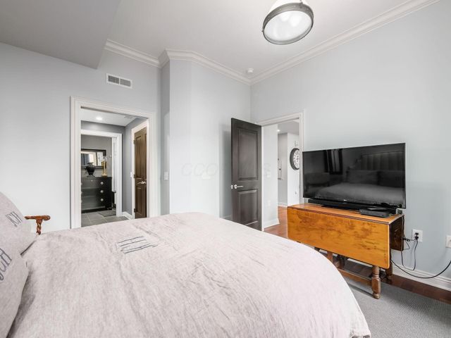 8 E Broad Street, 502, Columbus, OH 43215