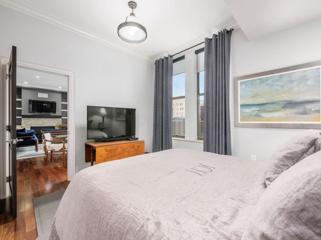 8 E Broad Street, 502, Columbus, OH 43215