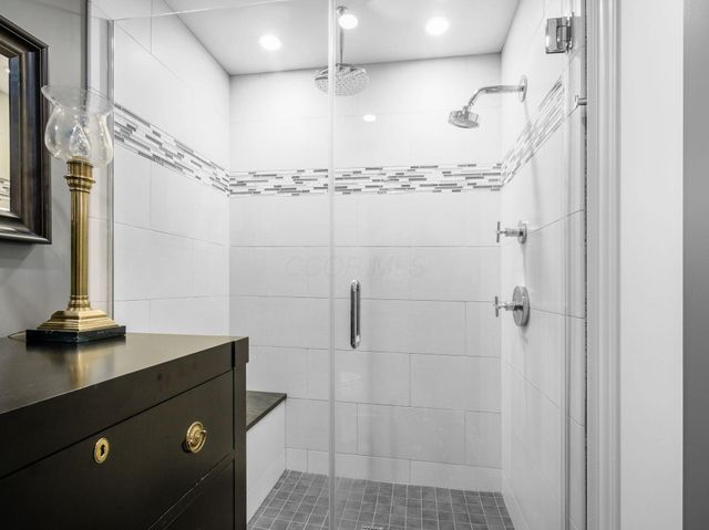 8 E Broad Street, 502, Columbus, OH 43215