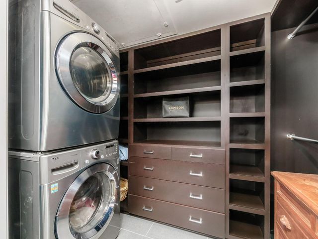 8 E Broad Street, 502, Columbus, OH 43215