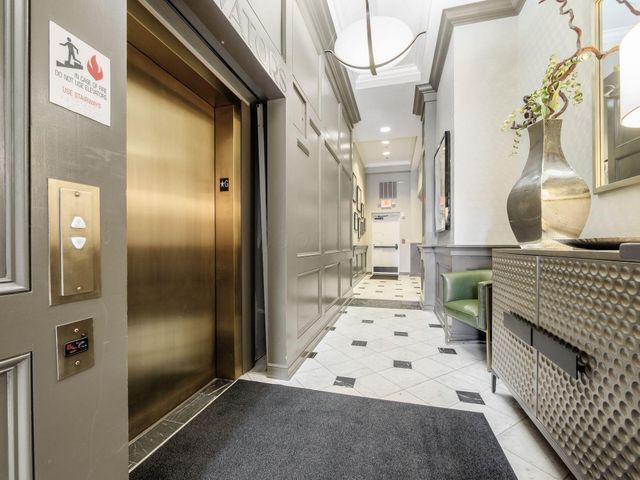 8 E Broad Street, 502, Columbus, OH 43215