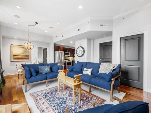 8 E Broad Street, 502, Columbus, OH 43215