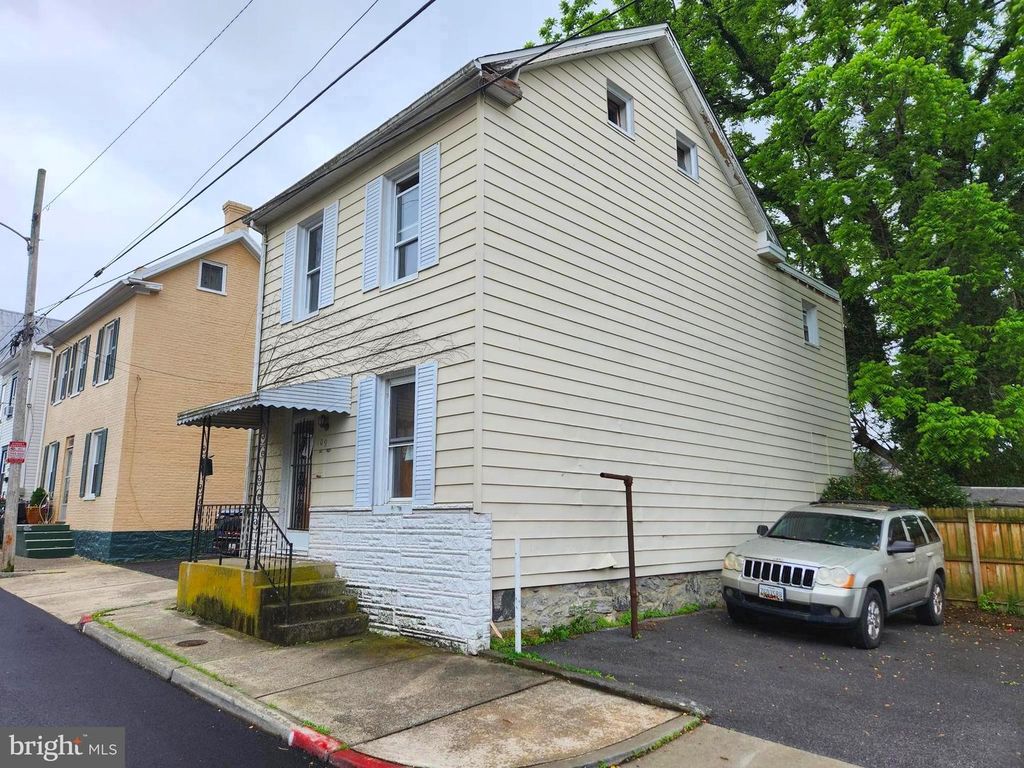 109 JOHN ST, Hagerstown, MD 21740