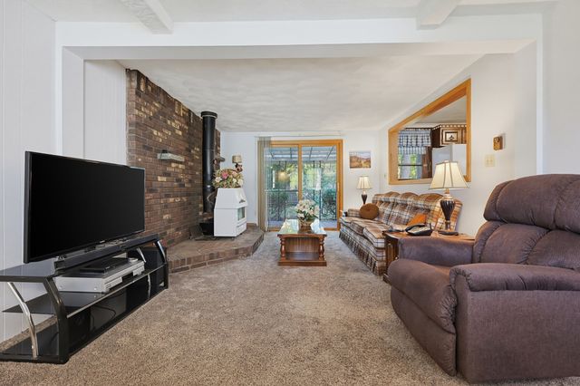 121 Park Circle, Attleboro, MA 02703