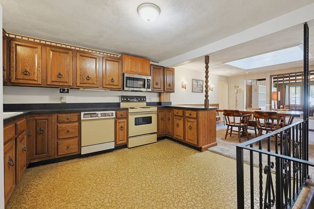 121 Park Circle, Attleboro, MA 02703