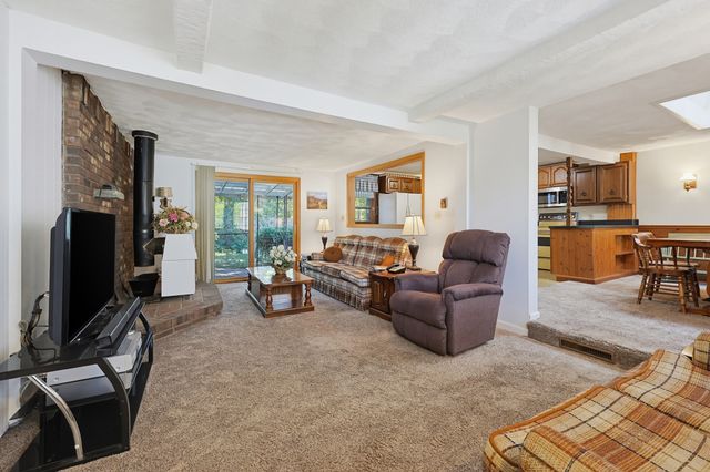 121 Park Circle, Attleboro, MA 02703