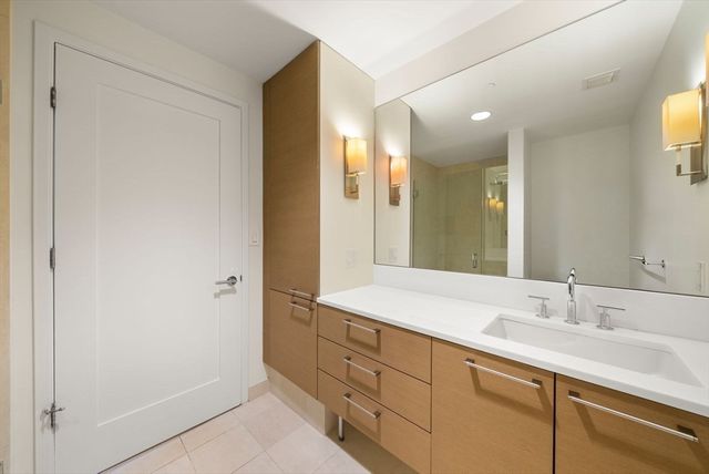 303 Third St 705, Cambridge, MA 02142