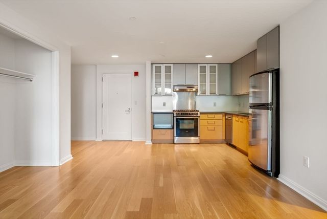 303 Third St 705, Cambridge, MA 02142