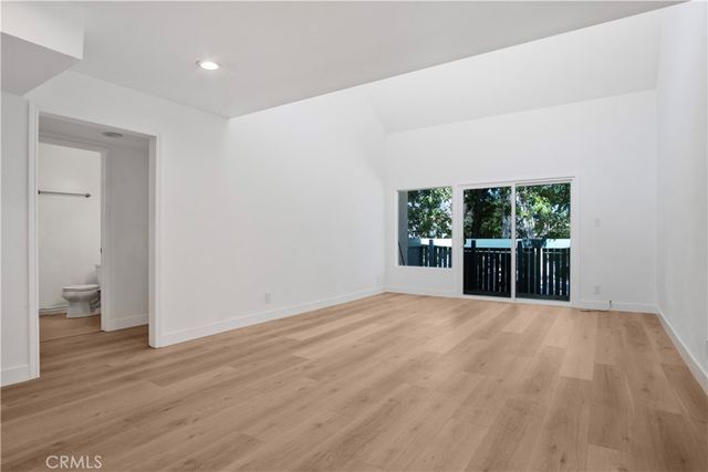 5700 Etiwanda Avenue 288, Tarzana, CA 91356
