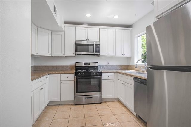 5700 Etiwanda Avenue 288, Tarzana, CA 91356