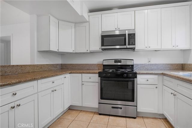 5700 Etiwanda Avenue 288, Tarzana, CA 91356
