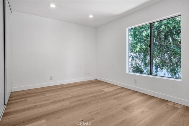 5700 Etiwanda Avenue 288, Tarzana, CA 91356