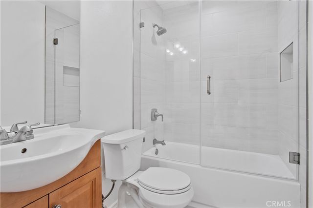 5700 Etiwanda Avenue 288, Tarzana, CA 91356