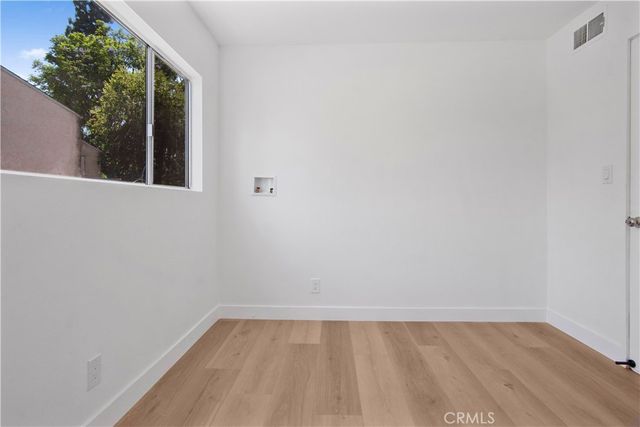 5700 Etiwanda Avenue 288, Tarzana, CA 91356