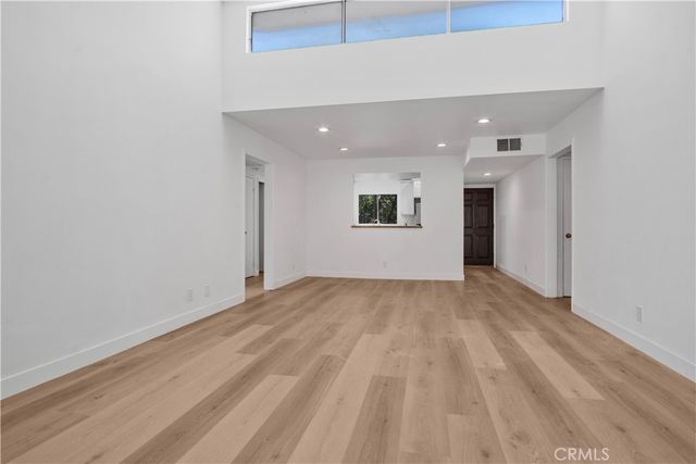 5700 Etiwanda Avenue 288, Tarzana, CA 91356