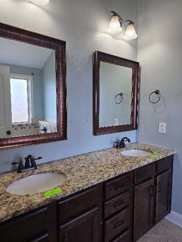 2060 Bandera Dr, Clarksville, TN 37042