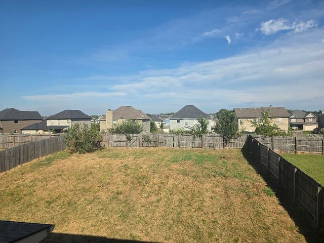 2060 Bandera Dr, Clarksville, TN 37042