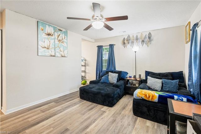 1422 Woodcrest DR, Hampton, VA 23663