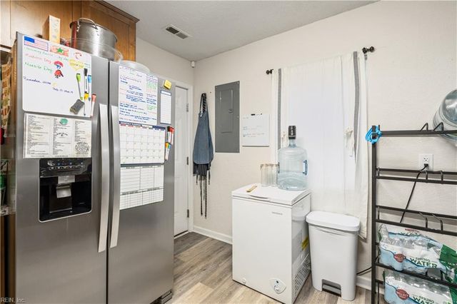 1422 Woodcrest DR, Hampton, VA 23663