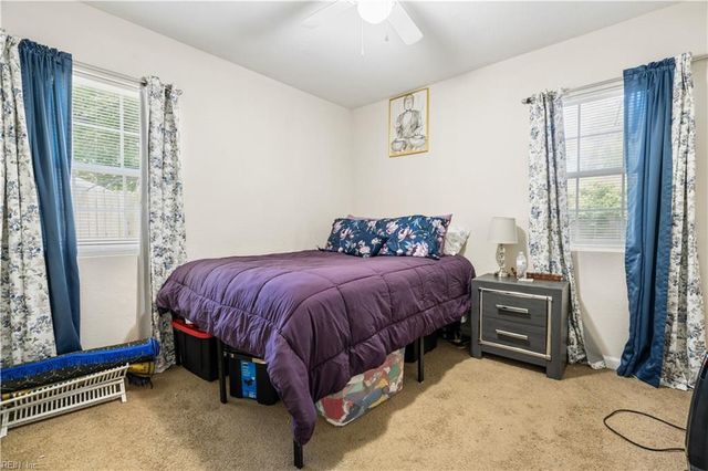 1422 Woodcrest DR, Hampton, VA 23663