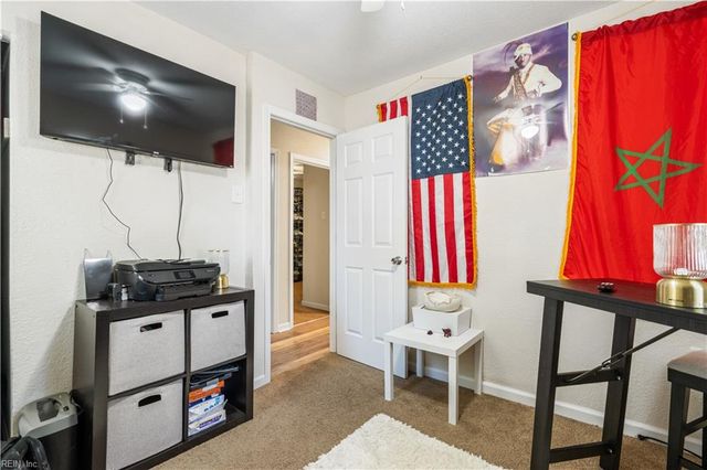 1422 Woodcrest DR, Hampton, VA 23663