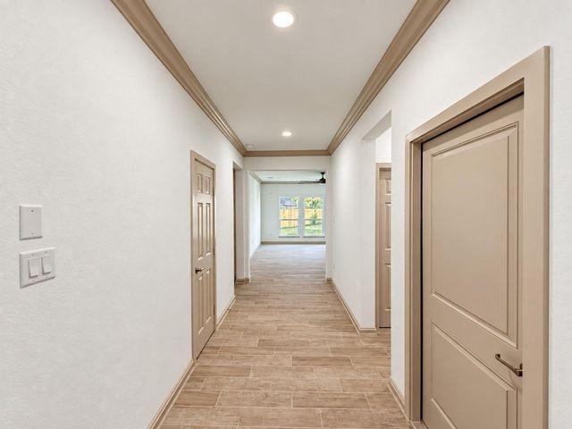 501 Briarwood Drive, Baytown, TX 77520