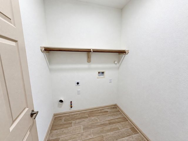 501 Briarwood Drive, Baytown, TX 77520