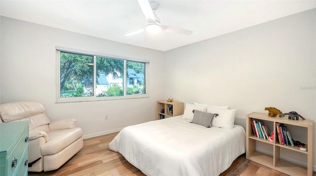 1529 OAK WAY, Sarasota, FL 34232