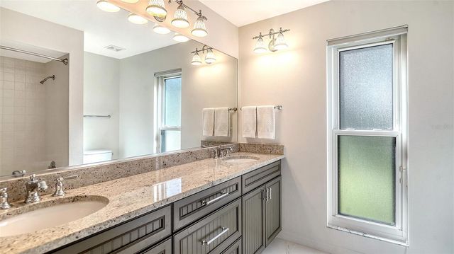 1529 OAK WAY, Sarasota, FL 34232