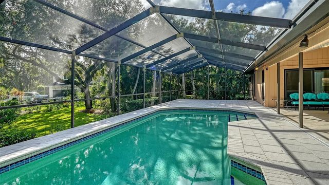 1529 OAK WAY, Sarasota, FL 34232