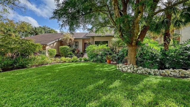 1529 OAK WAY, Sarasota, FL 34232