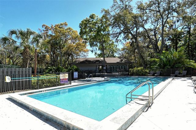 1529 OAK WAY, Sarasota, FL 34232