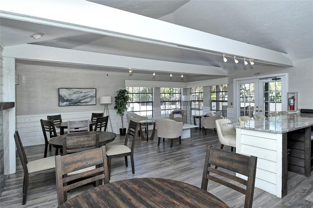 1529 OAK WAY, Sarasota, FL 34232