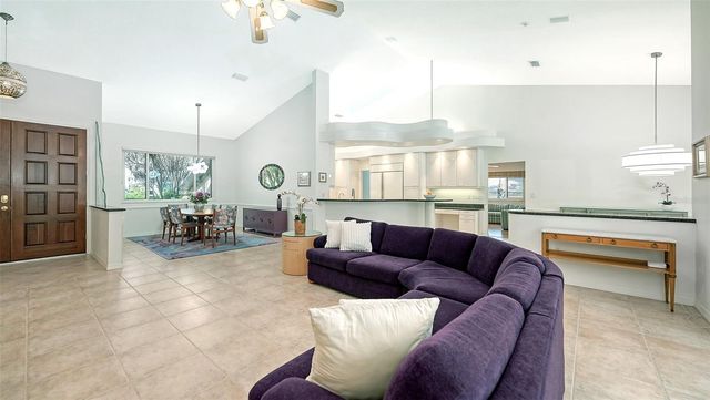 1529 OAK WAY, Sarasota, FL 34232