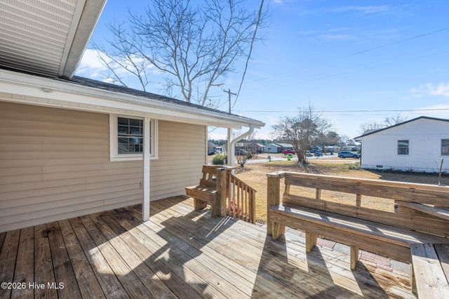 309 Woodhaven Drive, Havelock, NC 28532