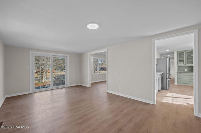 309 Woodhaven Drive, Havelock, NC 28532