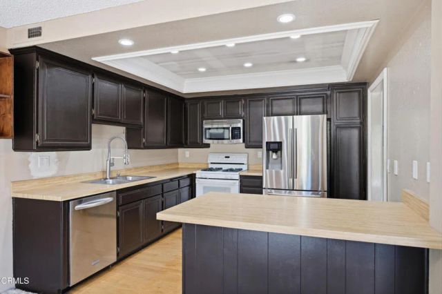 167 Shamrock Court, Newbury Park, CA 91320