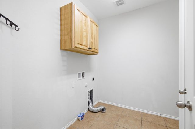 400 Fistral DR, Hutto, TX 78634