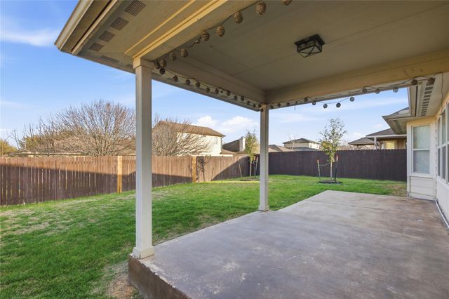 400 Fistral DR, Hutto, TX 78634